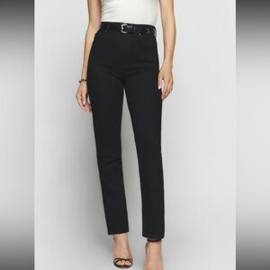 Liza Ultra High Rise Straight Jeans in black , size 26. Used only once.